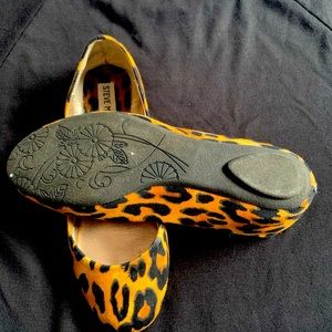 Steven Madden Flats